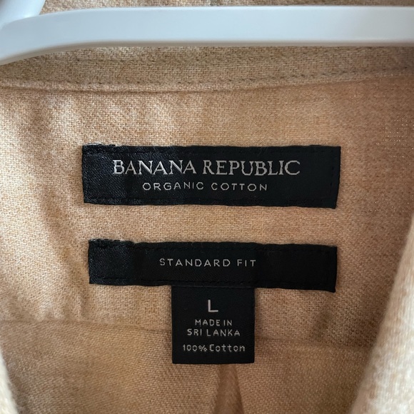 Banana Republic | Untucked Flannel Shirt in Camel | Large - Picture 5 of 7